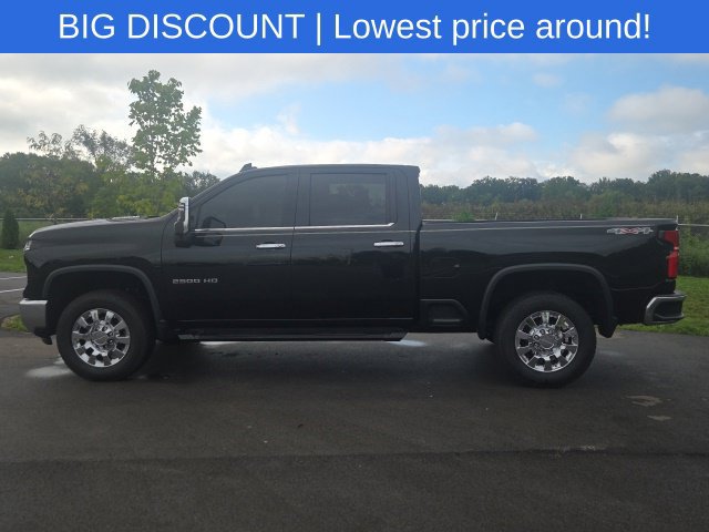 Used 2025 Chevrolet Silverado 2500 LTZ AWD/4WD image 16