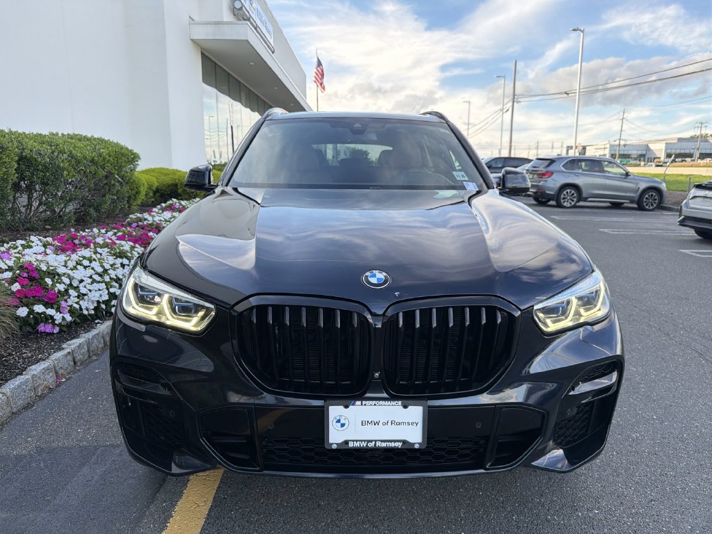 Used 2022 BMW X5 M50i w/ Executive Package AWD/4WD image 14