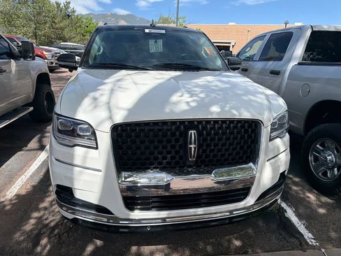 Used 2023 Lincoln Navigator L Black Label AWD/4WD image 2