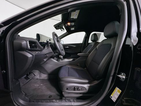 Used 2025 Buick Envista Preferred w/ Convenience I Package FWD image 13