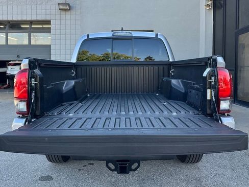 Used 2020 Toyota Tacoma SR image 57
