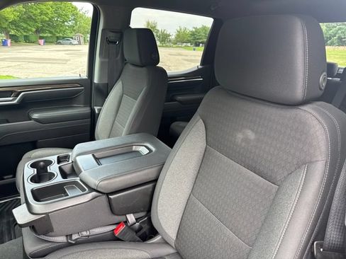 Used 2026 Chevrolet Silverado 1500 RST AWD/4WD image 19