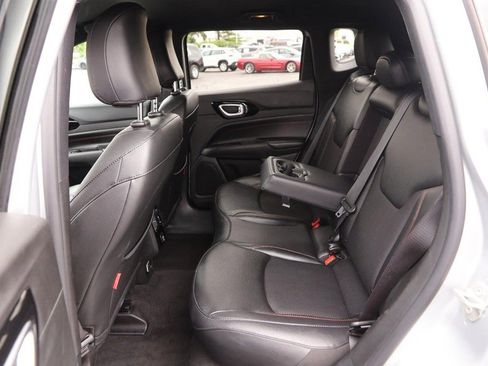 Used 2024 Jeep Compass Trailhawk AWD/4WD image 9