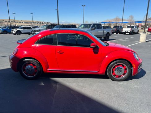 Used 2018 Volkswagen Beetle 2.0T Coast image 6