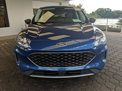 Used 2022 Ford Escape SE w/ Convenience Package image 2