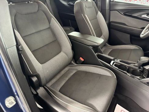 Used 2021 Chevrolet TrailBlazer LS image 32