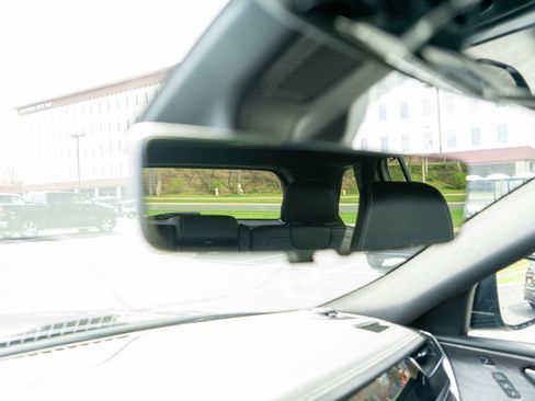 Used 2023 Jeep Grand Cherokee Overland w/ Adv Protech Group III AWD/4WD image 26