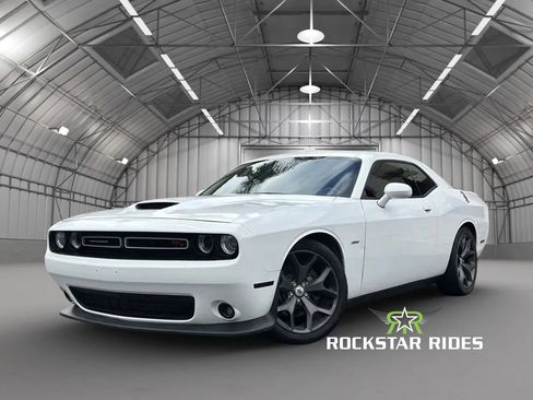Used 2019 Dodge Challenger R/T RWD image 5