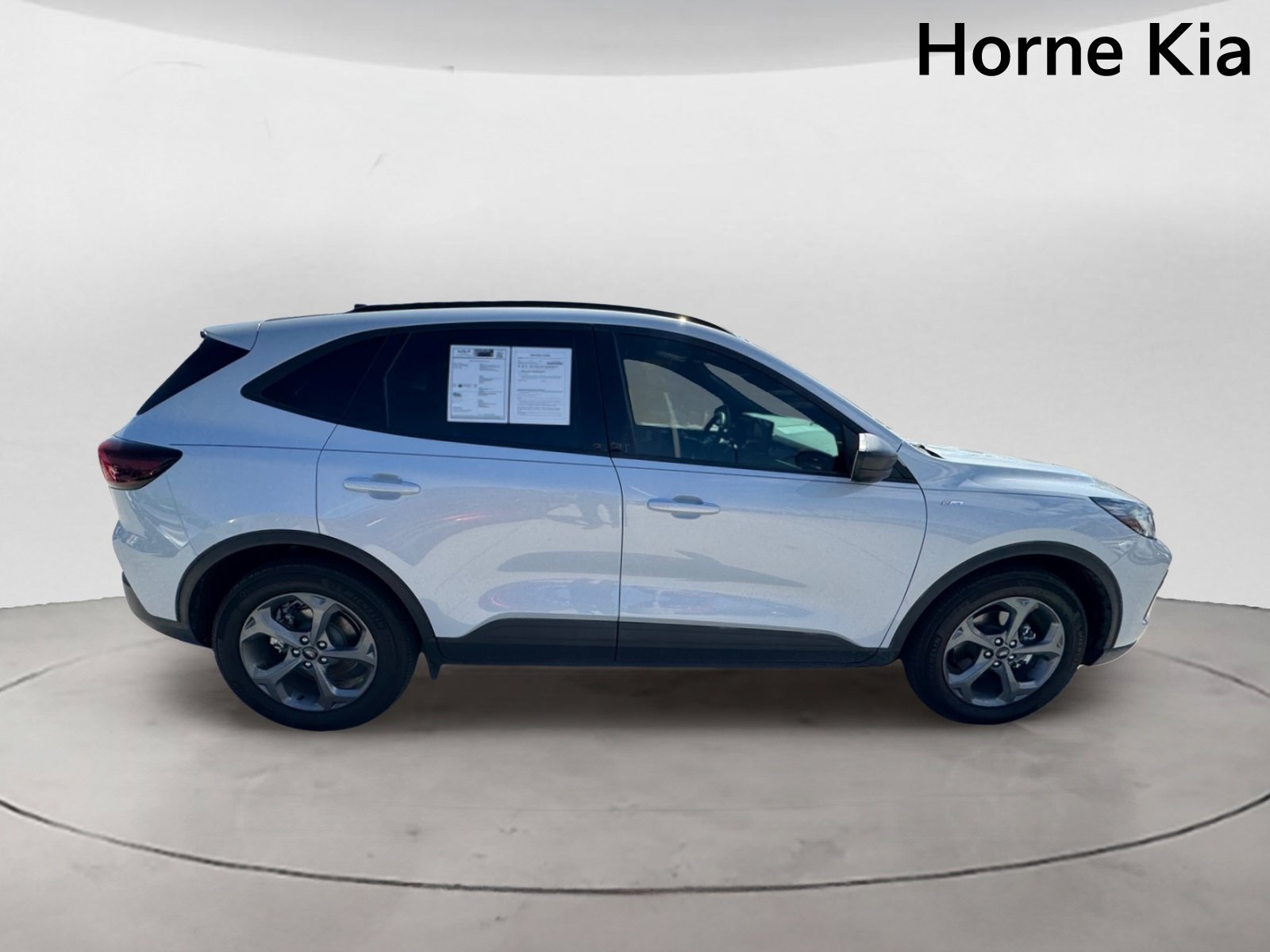 Used 2025 Ford Escape ST-Line w/ Equipment Group 301A FWD image 3