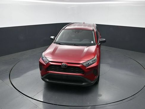 Used 2021 Toyota RAV4 LE FWD image 18