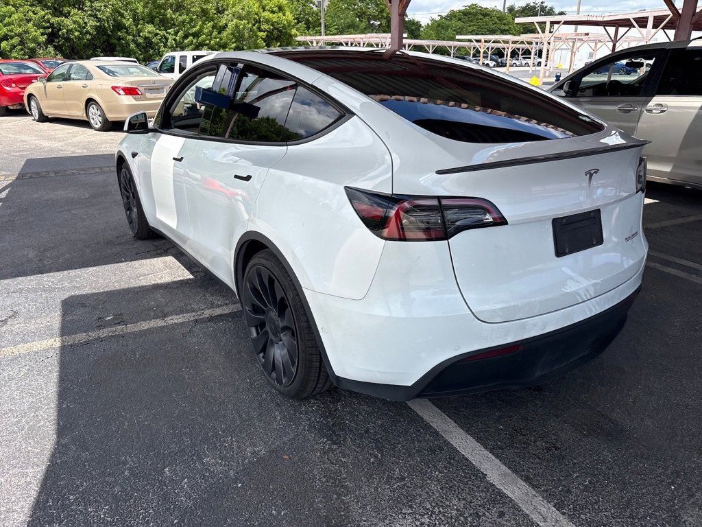 Used 2022 Tesla Model Y Performance AWD/4WD image 3