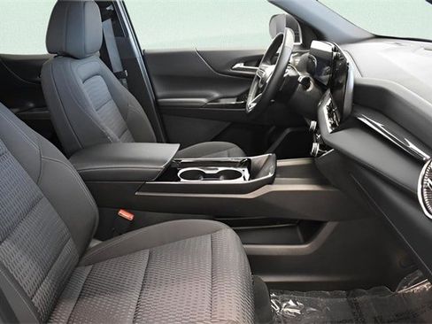 Used 2025 Chevrolet Equinox LT image 21