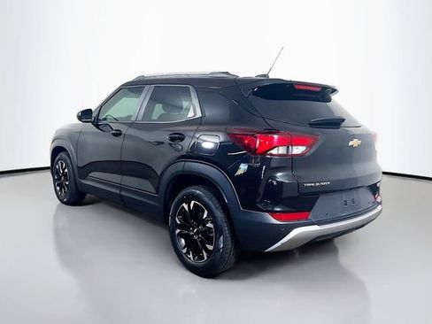 Used 2021 Chevrolet TrailBlazer LT w/ Convenience Package FWD image 6