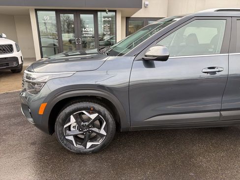 New 2026 Kia Seltos EX image 11