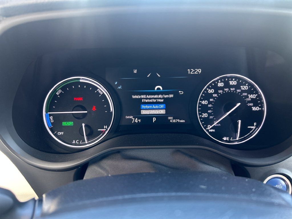 Certified 2022 Toyota Sienna Limited AWD/4WD image 11
