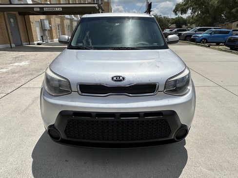 Used 2014 Kia Soul FWD image 3