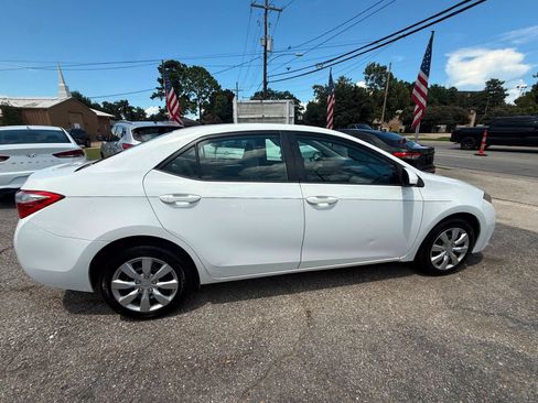 Used 2015 Toyota Corolla LE FWD image 4