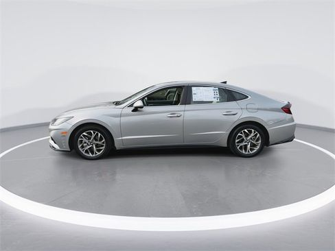 Used 2023 Hyundai Sonata SEL image 5
