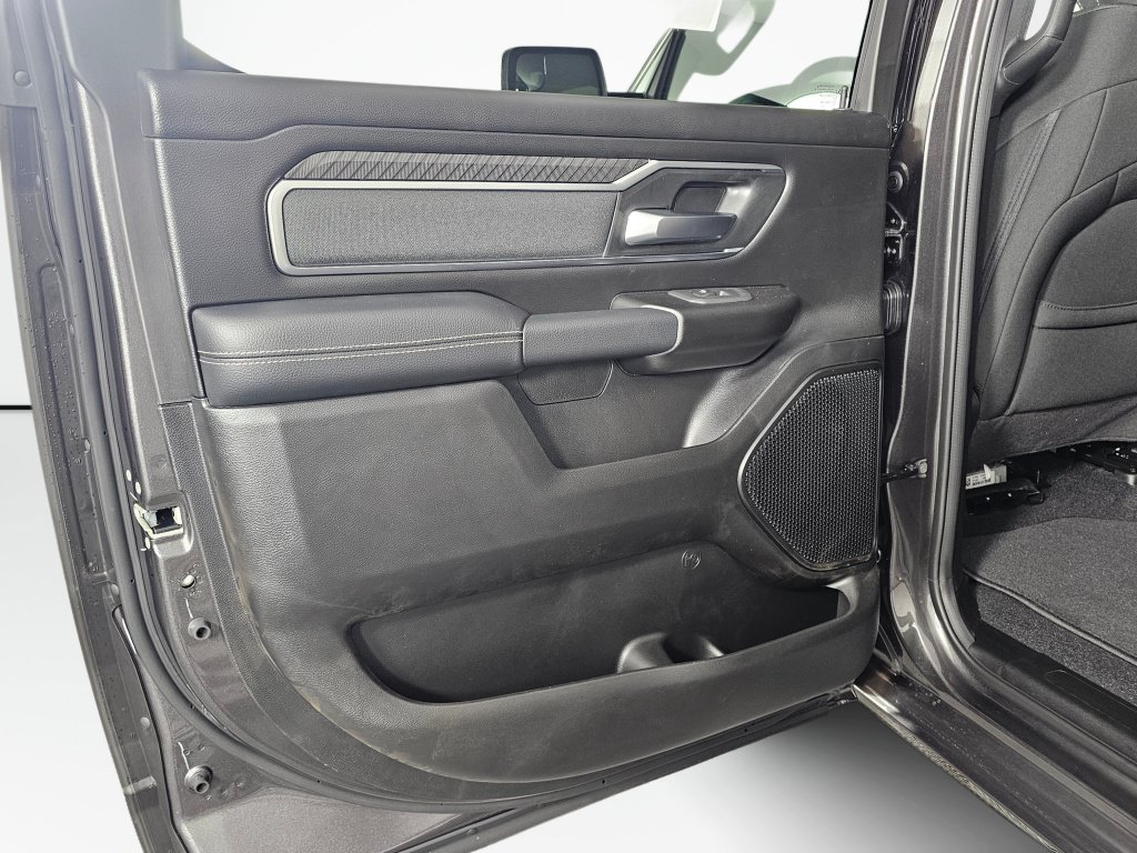 New 2026 RAM 1500 Big Horn w/ Sport Appearance Package AWD/4WD image 32