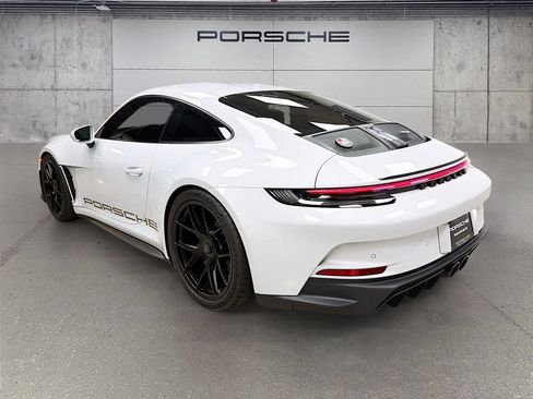 Certified 2024 Porsche 911 GT3 RS RWD image 3
