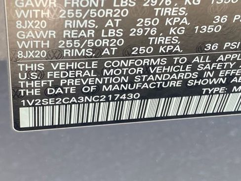 Used 2022 Volkswagen Atlas Cross Sport SEL R-Line AWD/4WD image 6