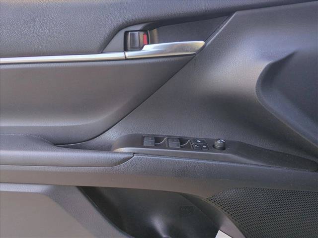 Used 2021 Toyota Camry LE FWD image 10