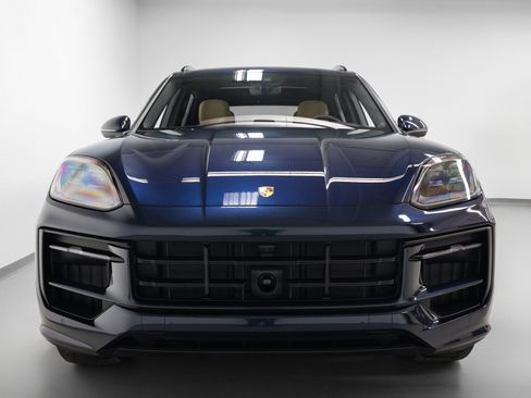New 2026 Porsche Cayenne S image 8