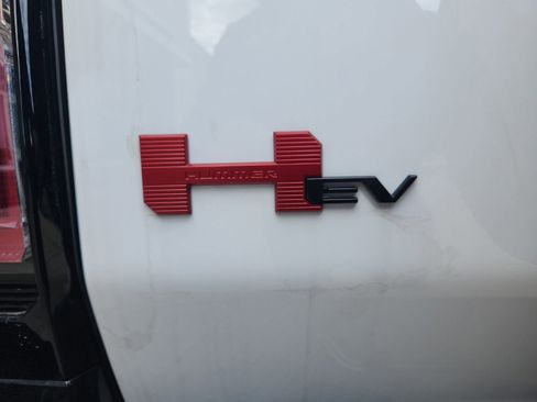 New 2025 GMC Hummer EV 3X w/ LPO, Sport Package image 22