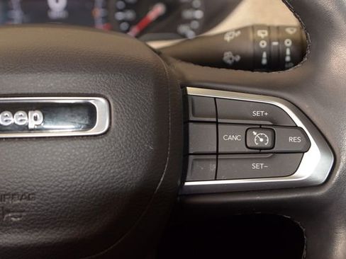 Used 2022 Jeep Compass Latitude image 23