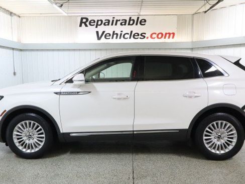 Used 2020 Lincoln Nautilus FWD image 1