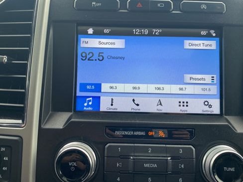 Used 2018 Ford F150 Lariat w/ Equipment Group 502A Luxury AWD/4WD image 16