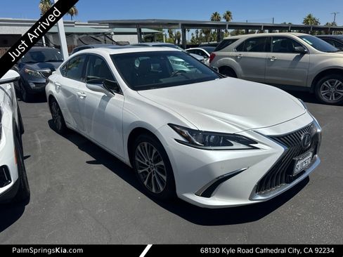 Used 2019 Lexus ES 300h w/ Premium Package FWD image 1