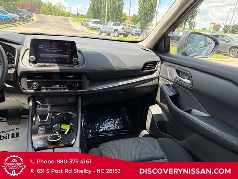 Certified 2024 Nissan Rogue SV AWD/4WD image 30