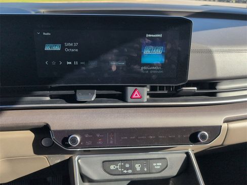 Used 2025 Kia Carnival SX image 12