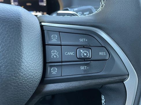 New 2025 Jeep Grand Cherokee L Limited AWD/4WD image 15