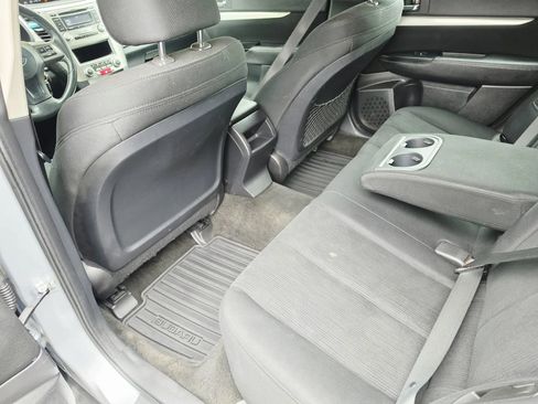 Used 2013 Subaru Outback 2.5i AWD/4WD image 10