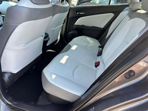 Used 2020 Toyota Prius Prime XLE image 11
