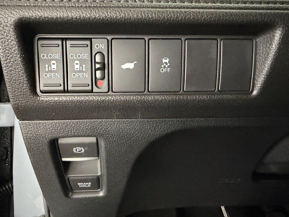 Used 2025 Honda Odyssey Sport-L image 24