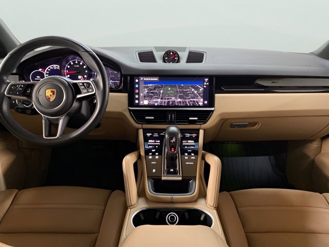 Used 2023 Porsche Cayenne AWD/4WD image 13
