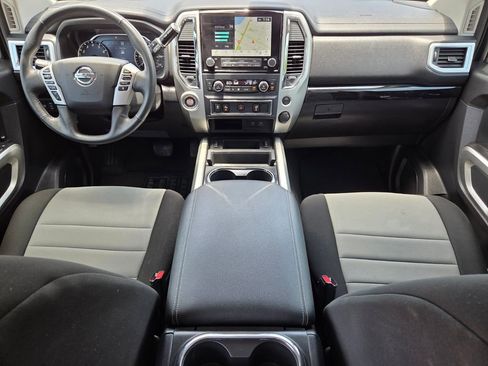 Used 2021 Nissan Titan SV w/ SV Convenience Package RWD image 18