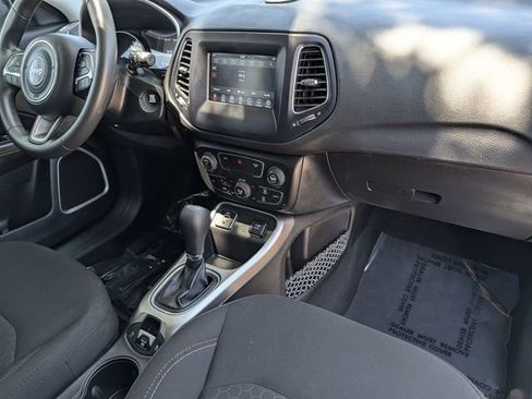 Used 2022 Toyota Corolla SE FWD image 31