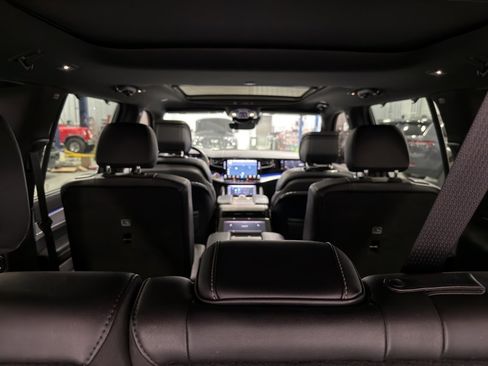 Used 2023 Jeep Grand Wagoneer L 4WD image 9
