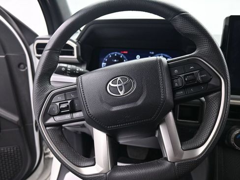 Used 2024 Toyota Tacoma TRD Off-Road AWD/4WD image 20