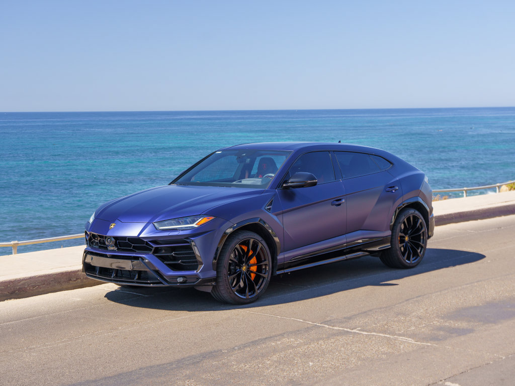 Used 2022 Lamborghini Urus AWD/4WD image 1