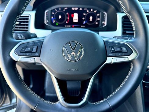 Used 2022 Volkswagen Atlas Cross Sport SE image 14