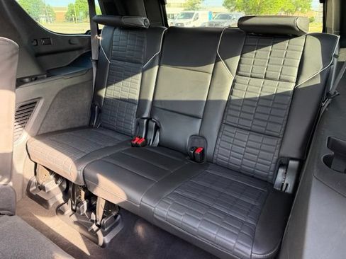 Used 2022 Cadillac Escalade Sport Platinum AWD/4WD image 31