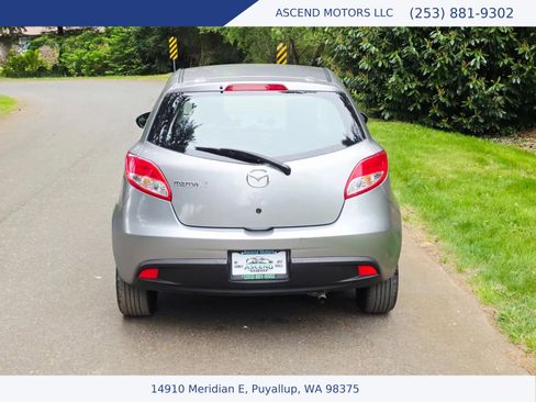 Used 2013 MAZDA MAZDA2 Sport FWD image 4