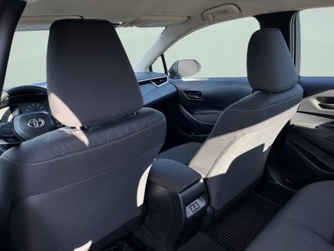 Used 2025 Toyota Corolla LE image 23