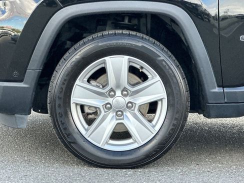 Used 2022 Jeep Compass Latitude w/ Convenience Group image 32