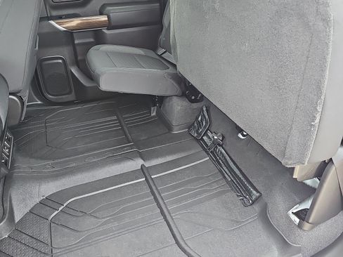 Used 2020 Chevrolet Silverado 1500 RST w/ Bed Protection Package AWD/4WD image 16